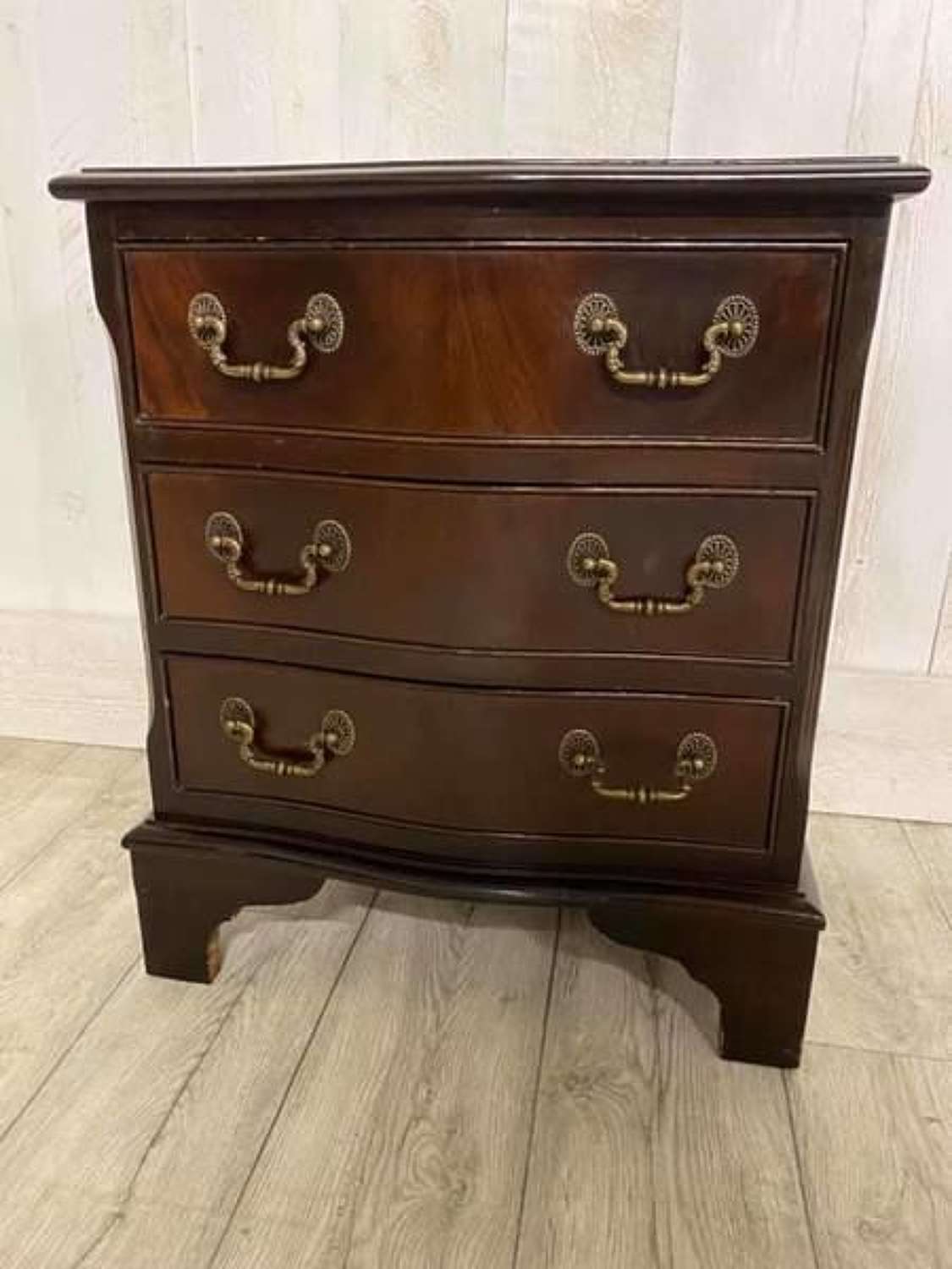 Small Serpentine Chest of Drawers
