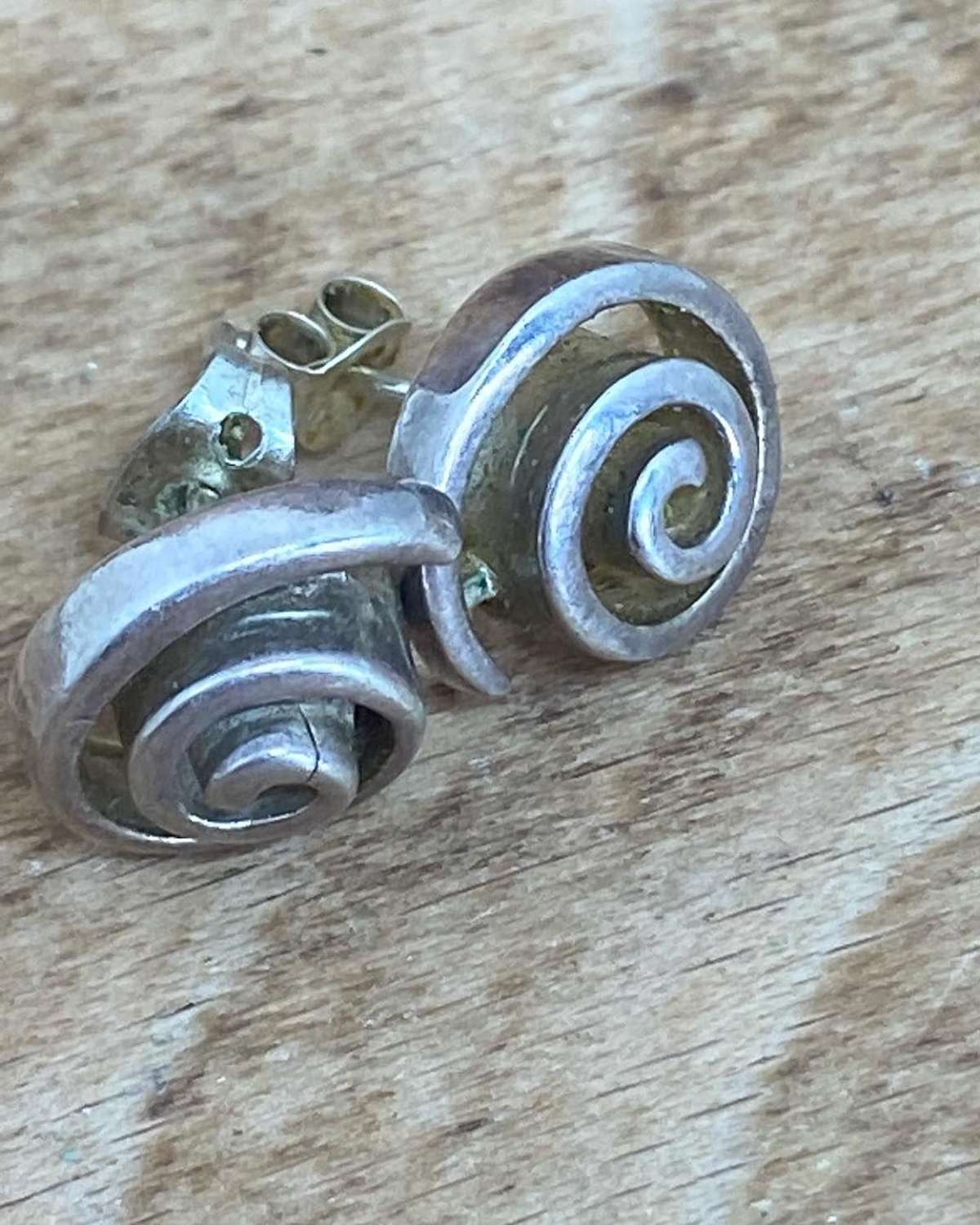1980's Silver Swirl Earrings