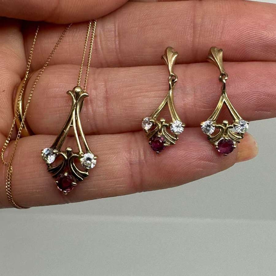 9ct Gold and ruby Necklace and Earring Set