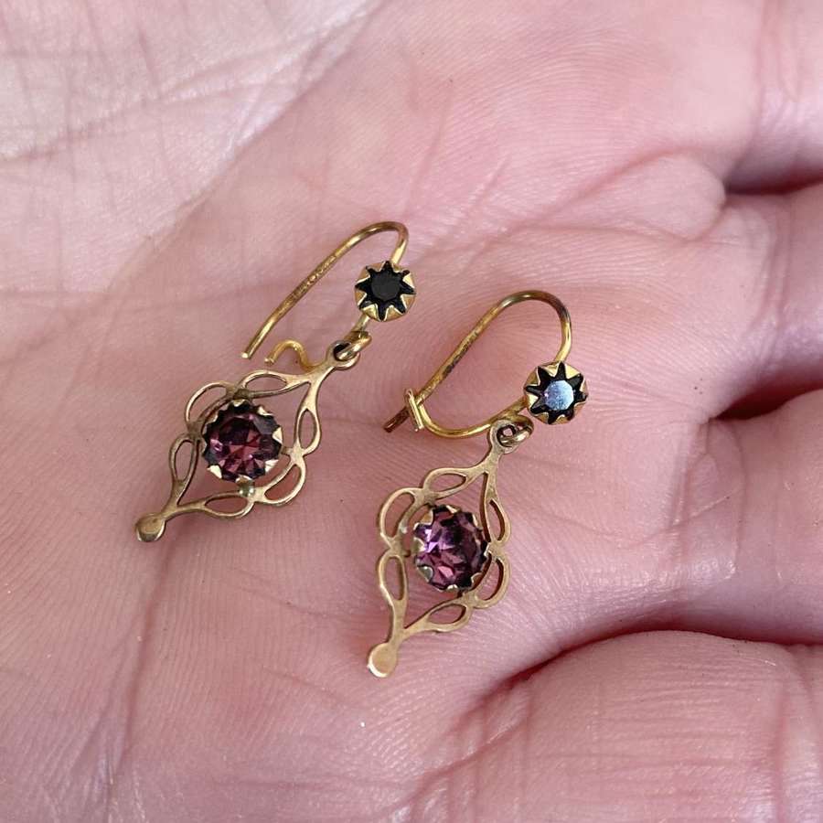 Stunning 9ct Gold and Amethyst Earrings